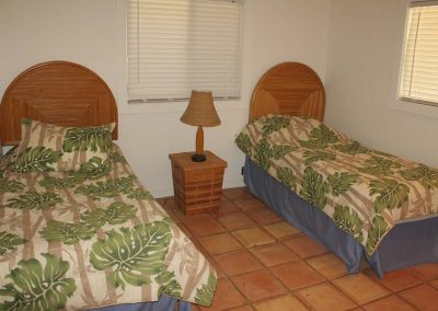 Bedroom with twin beds